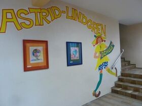 Treppenaufgang mit Bild von Pippi Langstrumpf